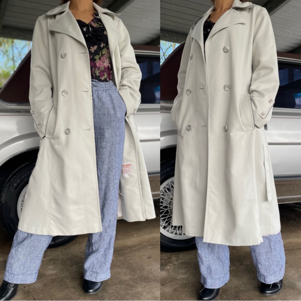 🔥Vintage Forecaster Of Boston Double Breasted Pale Gray Midi Length Trench Coat